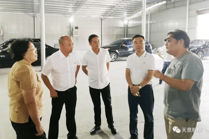 中國循環(huán)經(jīng)濟墻材革新工作委員會會長暨天意機械董事長劉洪彬受邀考察調研湖南企業(yè)