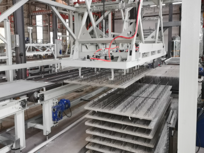 免拆底模鋼筋桁架樓承板設(shè)備廠家：天意機械免拆樓承板設(shè)備，推動建筑高效發(fā)展